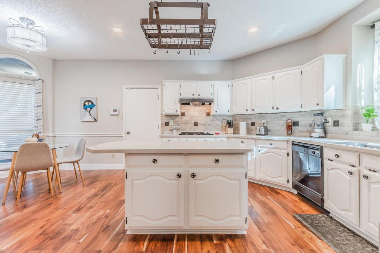 * *Astounding House **Perfect For Family And Friends , Pool , Hot Tub, & Game Room Allen Exterior foto